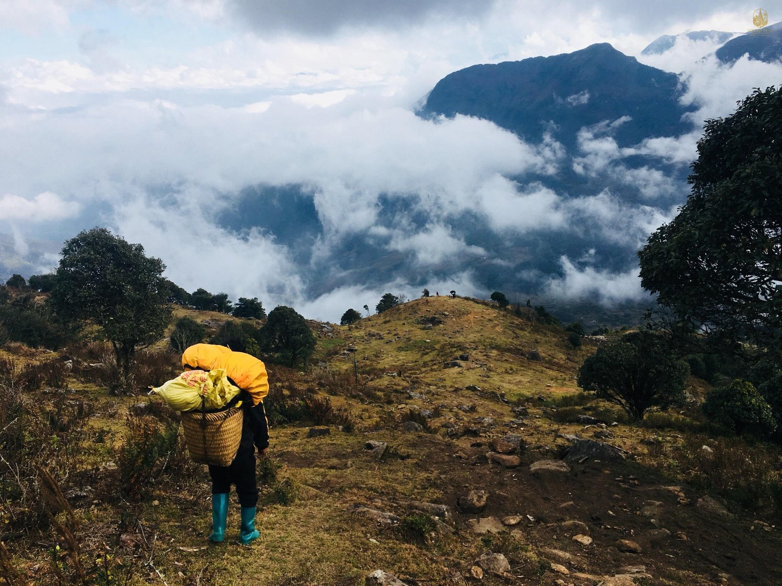 Nhiu Co San Trek: 2-Day Adventure to the "Cloud Waterfall" Peak